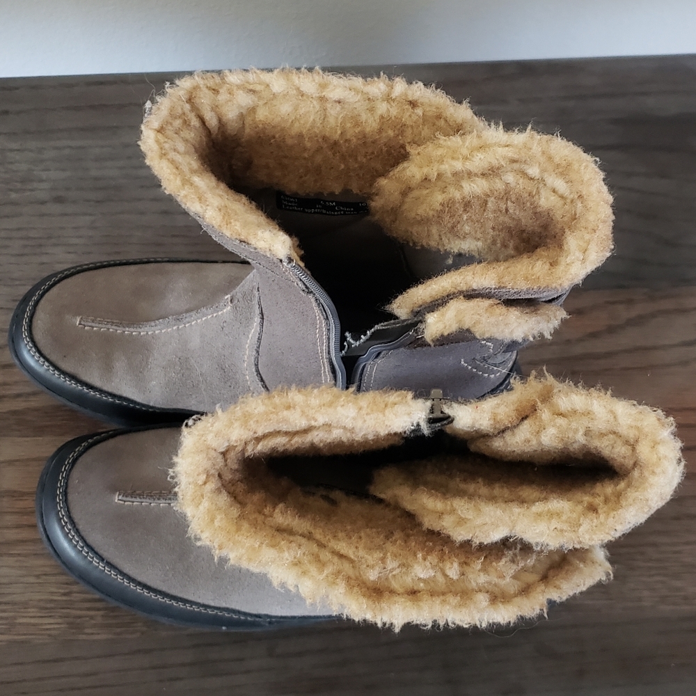 Clarks Booties - Picture 11 of 11
